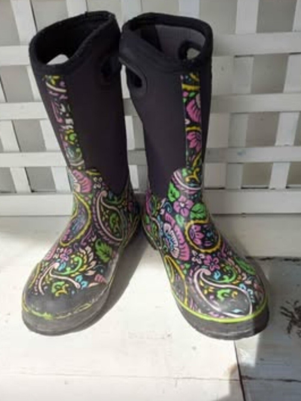 Childrens Bogs, Floral Patterned Waterproof Boots Size 3-4